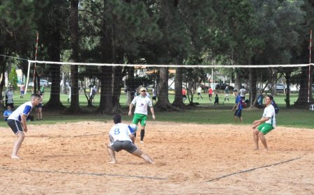 VÔLEI DE AREIA DA OLIMTRA AGITA O PARQUE MUNICIPAL NO SÁBADO