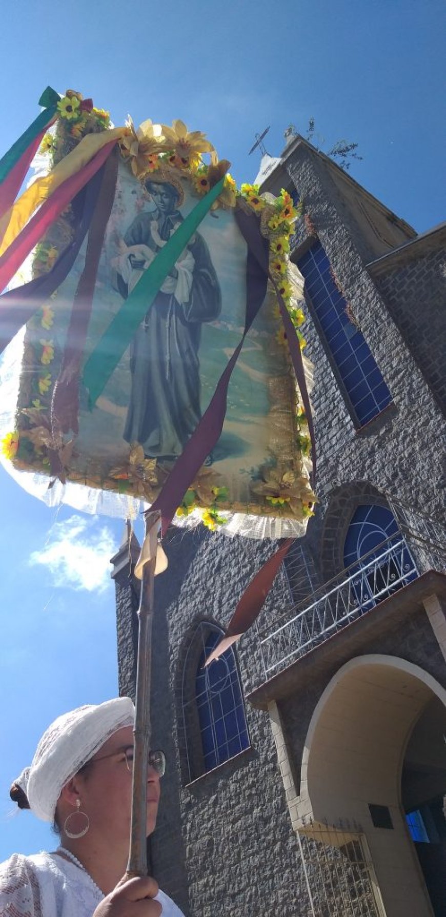 FESTA DE SÃO BENEDITO TERMINOU NO ULTIMO SÁBADO, FERIADO DE 13 DE MAIO, COM MISSA E PROCISSÃO SOLENE