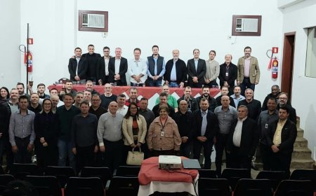 PREFEITOS DO ALTO URUGUAI RIO-GRANDENSE VISITAM POÇOS DE CALDAS