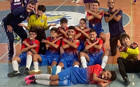 POÇOS É CAMPEÃO SULMINEIRO NO FUTSAL DO JEMG