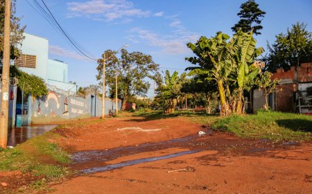 Prefeito e secretários visitam Avenida dos Andradas para viabilizar asfaltamento em trecho da Creche Auta de Souza