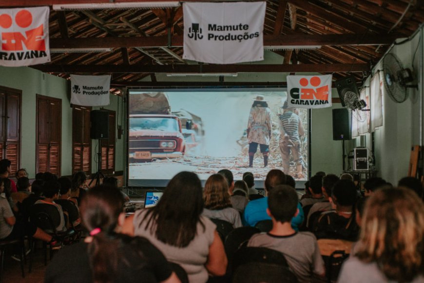 SESSÕES DE CINEMA EM ESCOLAS CONTINUAM NESTA SEMANA