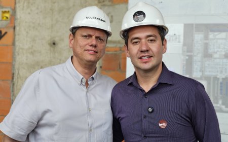 Prefeito eleito Ricardo Silva se encontra com o Governador Tarcísio de Freitas para convidá-lo à solenidade da Pedra Fundamental do Novo HC em Ribeirão Preto