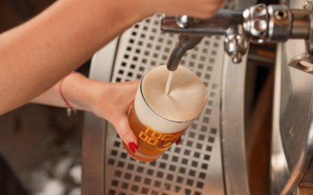 Cervejas com coco queimado, paçoca e caju entram no cardápio exclusivo da Toca do Urso