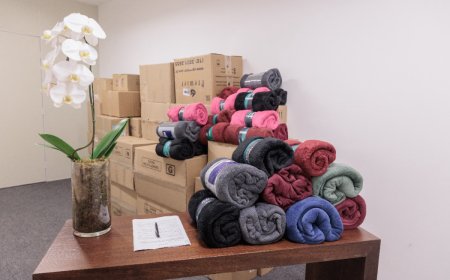 RibeirãoShopping entrega mais de 1.400 peças de roupa ao Fundo Social de Solidariedade de Ribeirão Preto