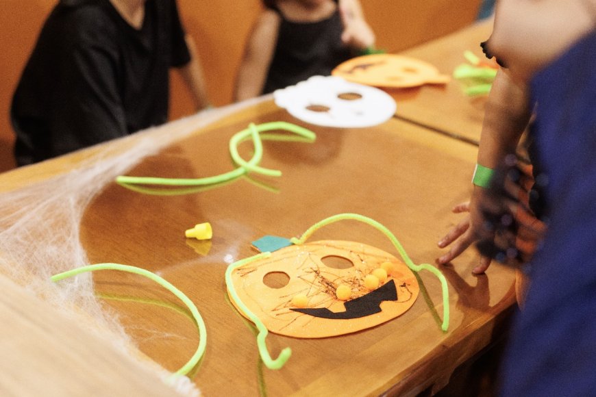 Halloween transforma o RibeirãoShopping em cenário de fantasia e diversão para crianças e famílias