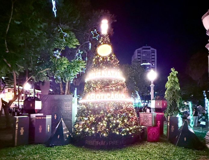 Natal do Boticário chega a Ribeirão Preto com árvore iluminada no Centro