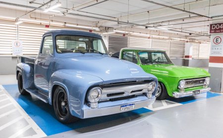 Carros antigos, atrações interativas e lazer marcam o feriado no RibeirãoShopping