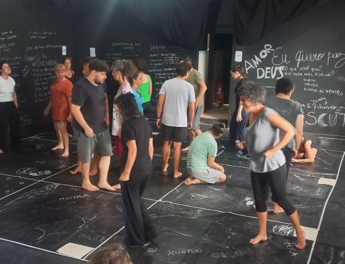 Oficina em Ribeirão Preto apresenta técnica de imersão teatral