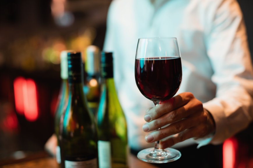 Cardiologista desmistifica relação entre o consumo de vinho e a saúde do coração