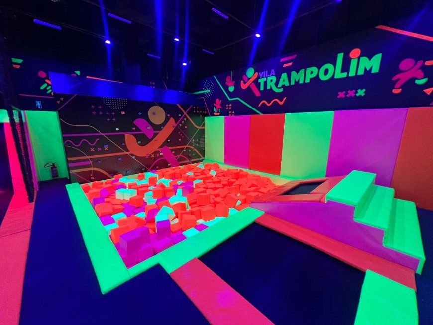 Carros antigos, atrações interativas e lazer marcam o feriado no RibeirãoShopping