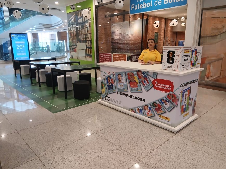 Em clima de Copa do Mundo, ShoppingSantaÚrsula abre espaço para venda e troca de figurinhas a partir de 30 de abril