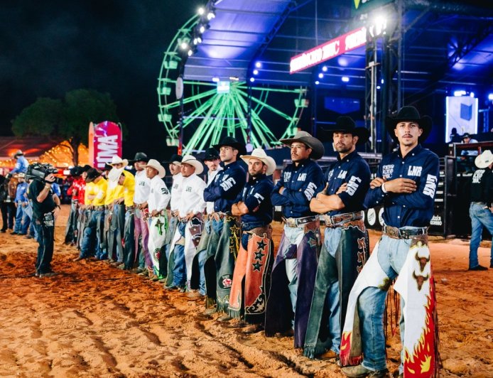 Montarias em touros definem finalistas na arena do Ribeirão Rodeo Music 2026