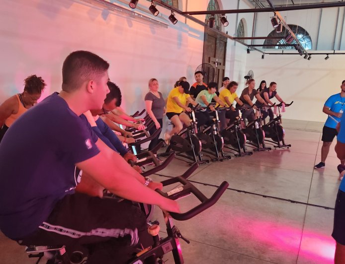 ShoppingSantaÚrsula participa do Dia do Desafio com ação gratuita de ciclismo interativo
