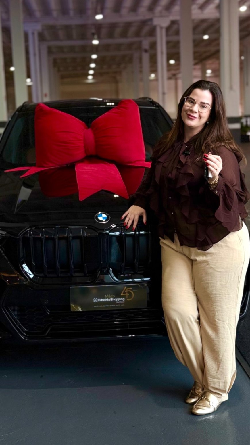 Campanha de Dia das Mães do RibeirãoShopping sorteia BMW X1 M Sport para moradora de Ribeirão Preto