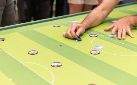 ShoppingSantaÚrsula recebe torneio de futebol de botão inspirado em competição mundial de seleções