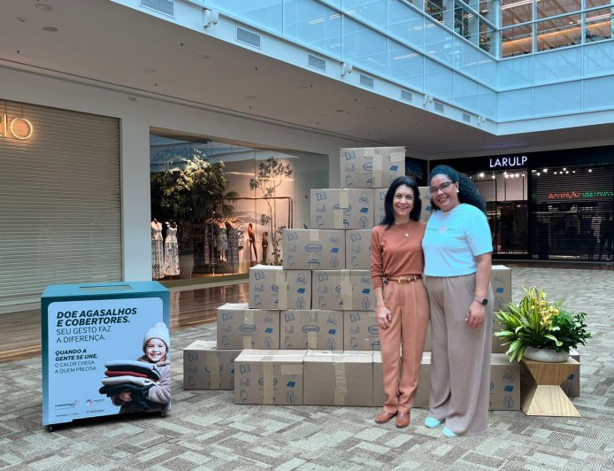 RibeirãoShopping entrega cerca de 800 peças arrecadadas na Campanha do Agasalho 2026 ao Fundo Social de Solidariedade